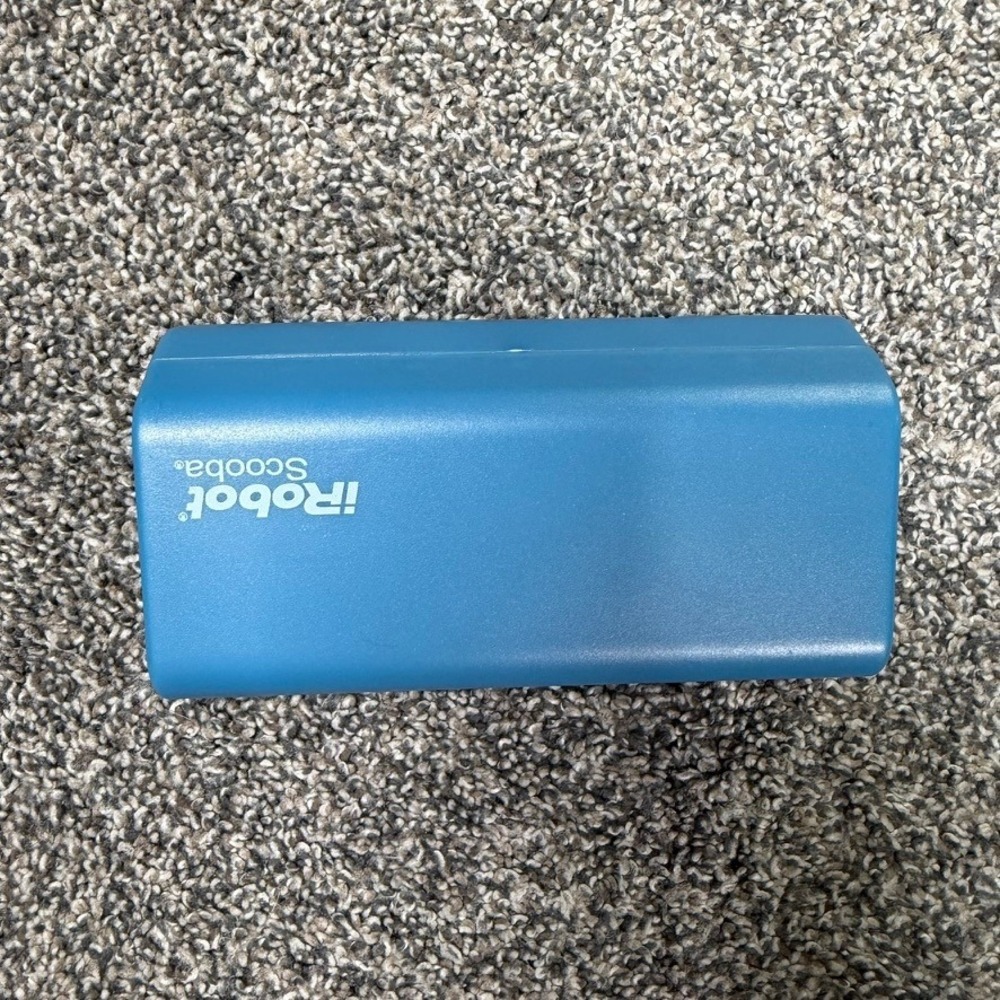 iRobot Scooba Floor Scrubbing Robot Bundle with Virtual Walls and Charger PARTS - Picture 16 of 16